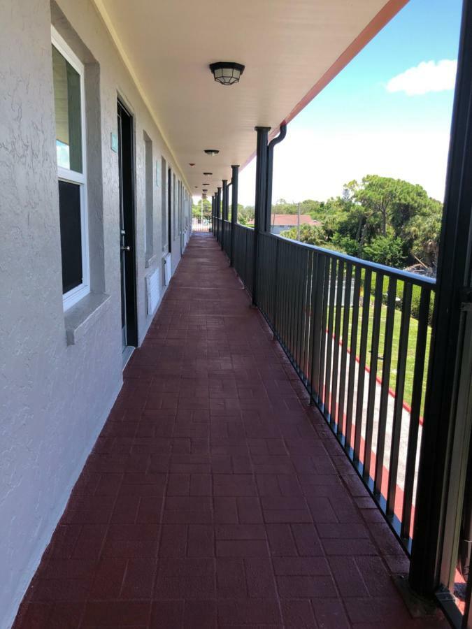 Sun Coast Inn Englewood Exteriör bild